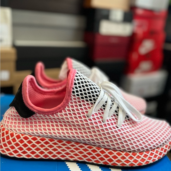 Adidas - Picture 3 of 3